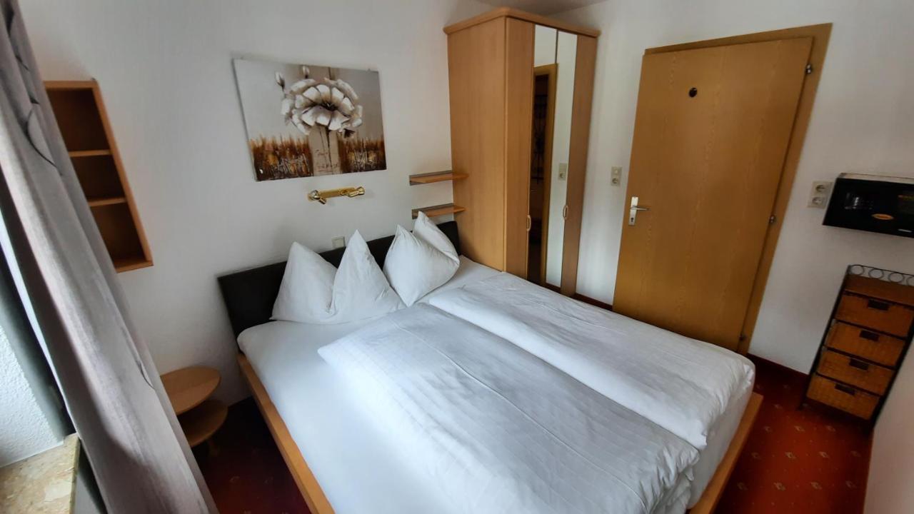 Gaestehaus Almrausch, Ferienanlage Mit Pool Nassereith Exterior foto