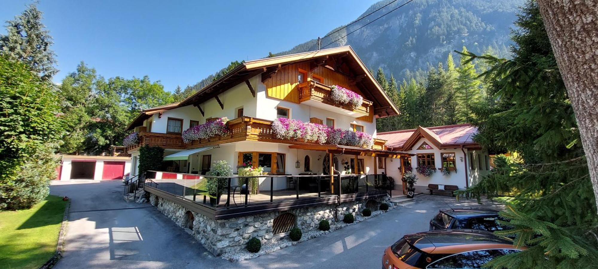 Gaestehaus Almrausch, Ferienanlage Mit Pool Nassereith Exterior foto