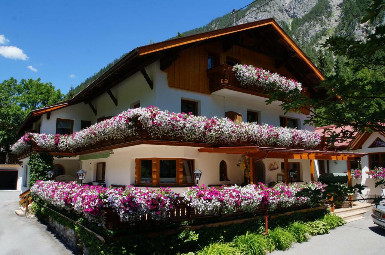 Gaestehaus Almrausch, Ferienanlage Mit Pool Nassereith Exterior foto