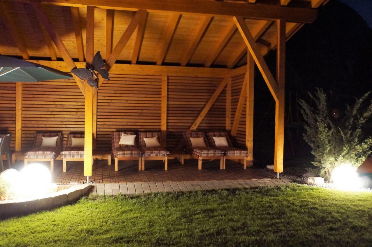Gaestehaus Almrausch, Ferienanlage Mit Pool Nassereith Exterior foto