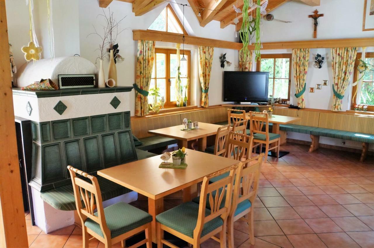Gaestehaus Almrausch, Ferienanlage Mit Pool Nassereith Exterior foto