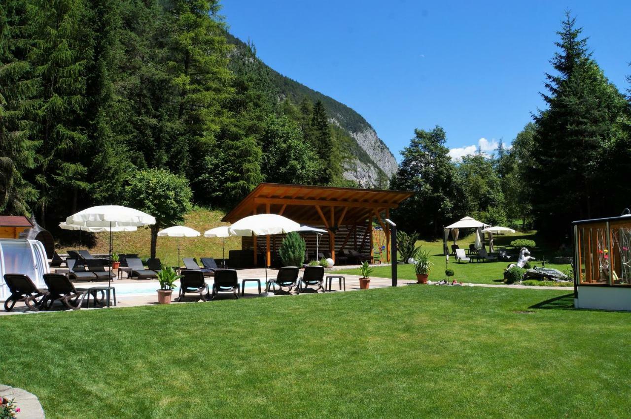 Gaestehaus Almrausch, Ferienanlage Mit Pool Nassereith Exterior foto
